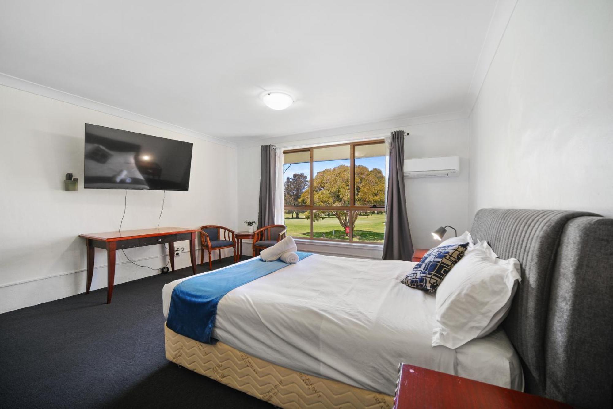 Golf Place Inn Wollongong Primbee Exterior foto