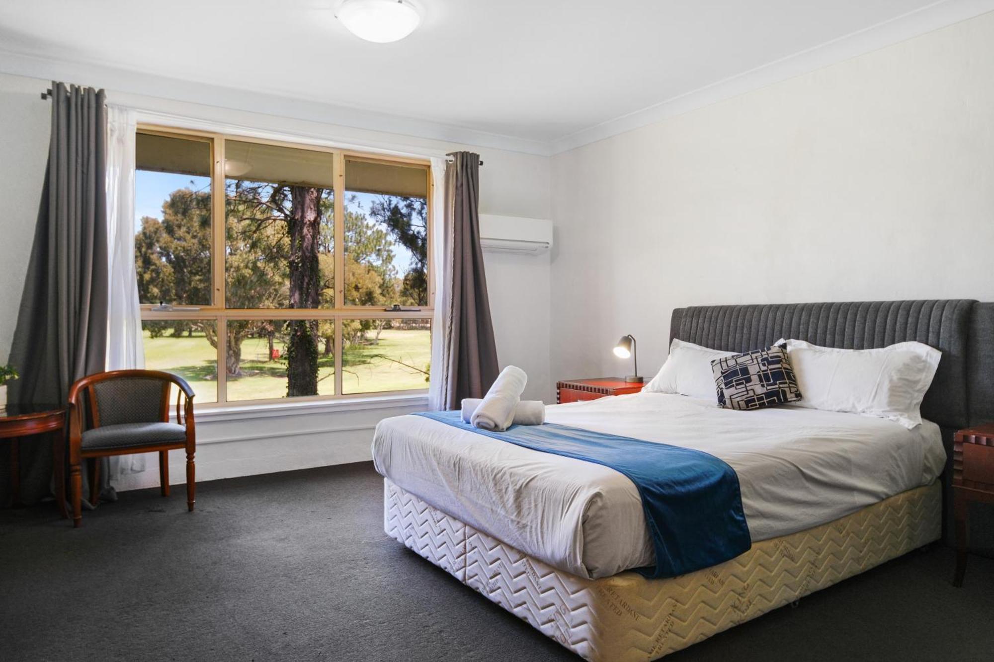 Golf Place Inn Wollongong Primbee Exterior foto