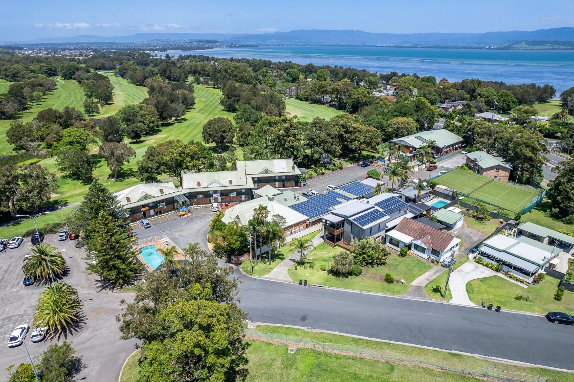Golf Place Inn Wollongong Primbee Exterior foto