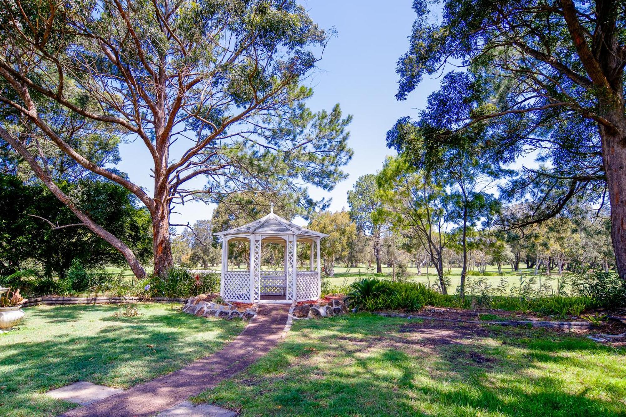 Golf Place Inn Wollongong Primbee Exterior foto